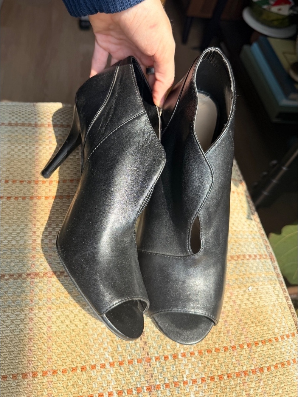 Nine West Black Leather Ambrosia Peep Toe Ankle Boot Heels Size 8.5